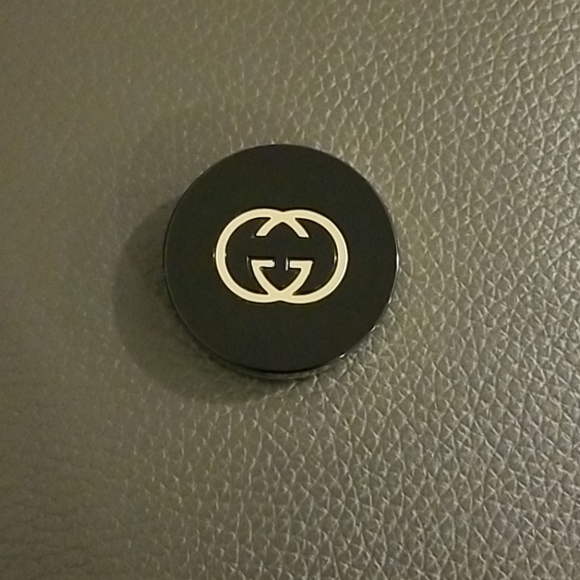 Gucci Other - Gucci Eye Magnetic Color Shadow Mono - Original Se Gucci Other - Gucci Eye Magnetic Color Shadow Mono - Original Se